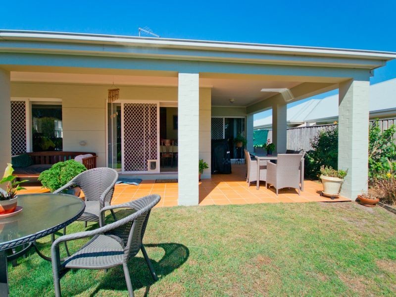 6 The Drive, Yamba NSW 2464