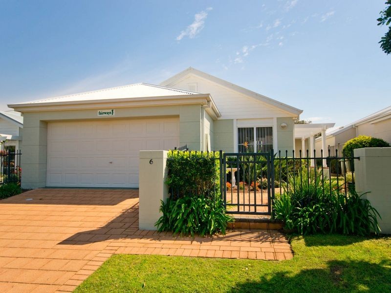 6 The Drive, Yamba NSW 2464