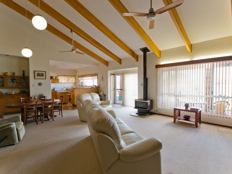 16 Acacia Circuit, Yamba NSW 2464