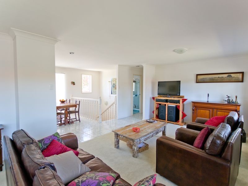 2 The Peninsula, Yamba NSW 2464