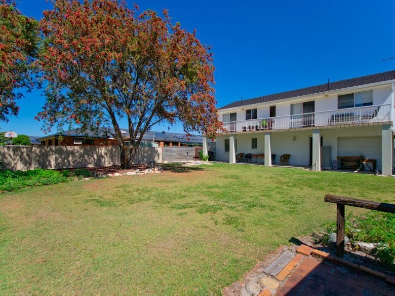2 The Peninsula, Yamba NSW 2464