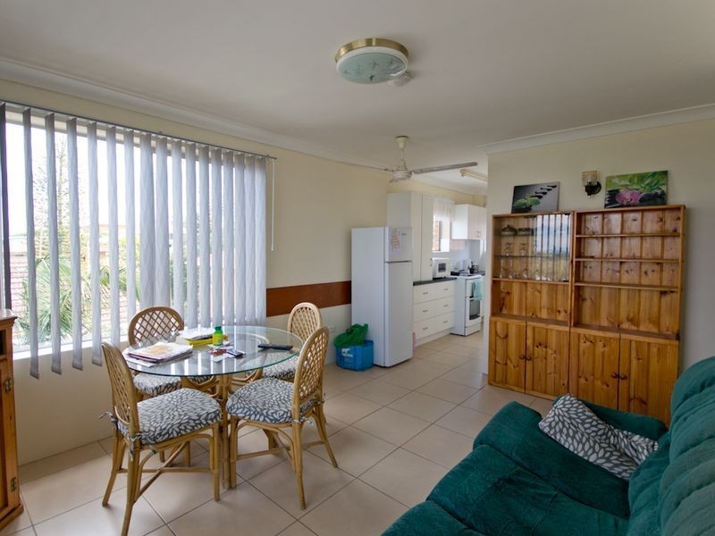 2/11 Campbells Lane, Yamba NSW 2464