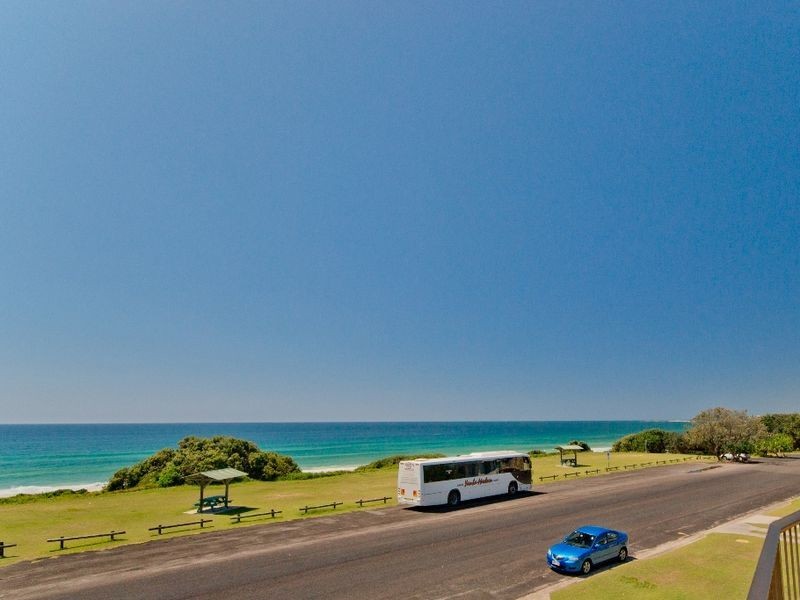 Edgewater 1/12 Pacific Parade, Yamba NSW 2464