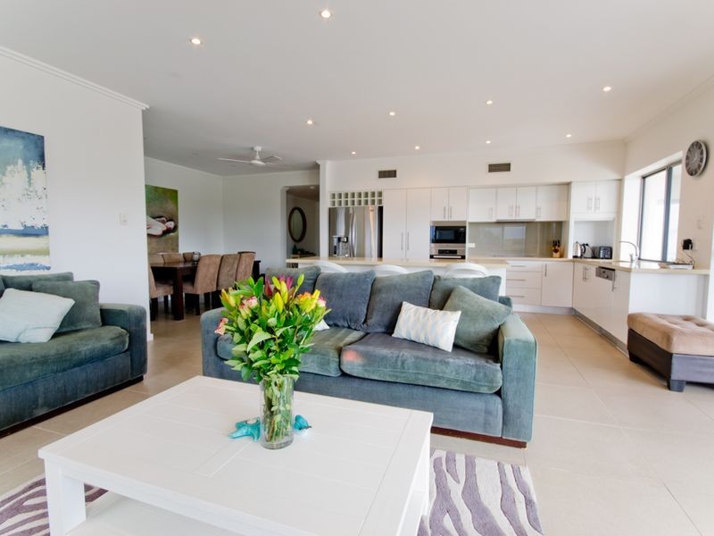 Bimbadeen 2/33 Clarence Street, Yamba NSW 2464