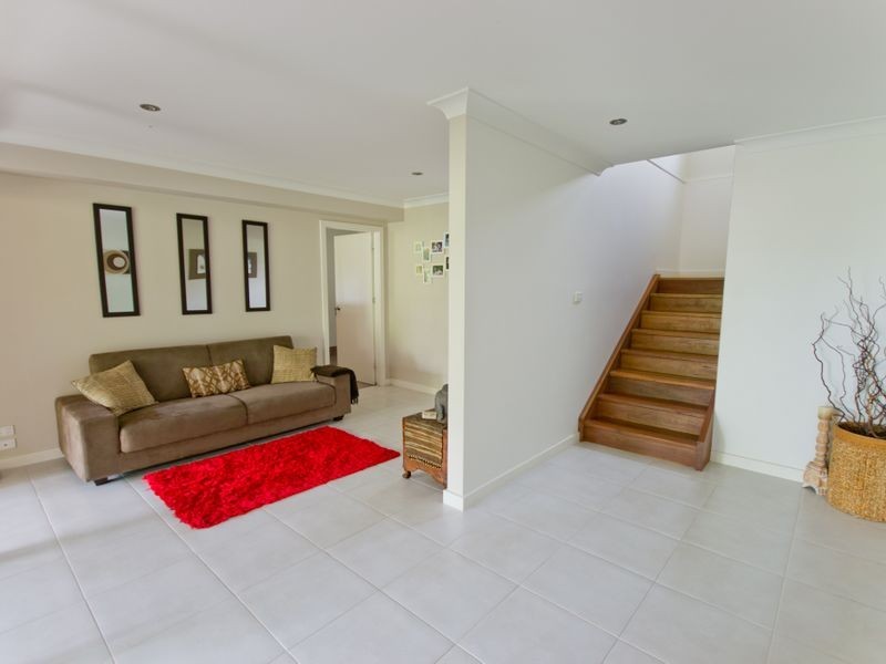 121 Lakes Boulevarde, Wooloweyah NSW 2464