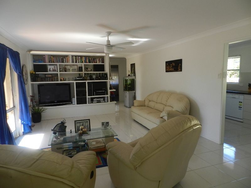 6 Coonawarra Court, Yamba NSW 2464