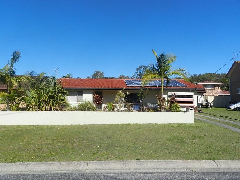 6 Coonawarra Court, Yamba NSW 2464