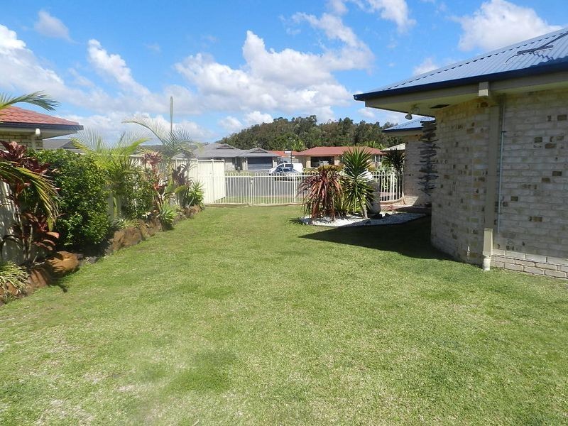 5 Investigators Place, Yamba NSW 2464