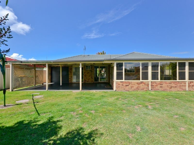 33 Osprey Drive, Yamba NSW 2464