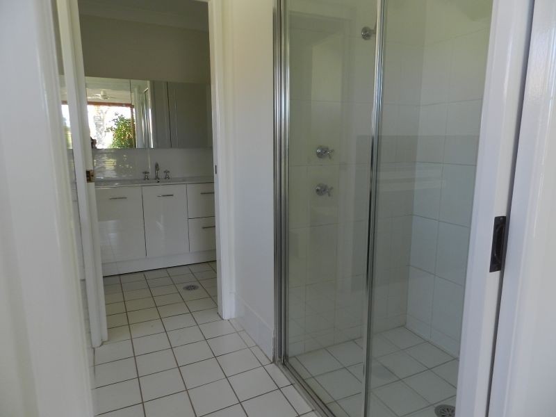 33 Osprey Drive, Yamba NSW 2464