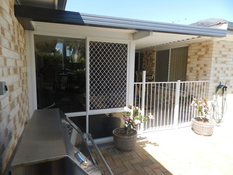 23 Palm Terrace, Yamba NSW 2464