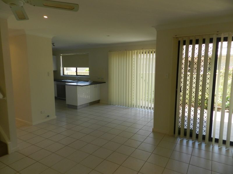 2/5 Park Avenue, Yamba NSW 2464