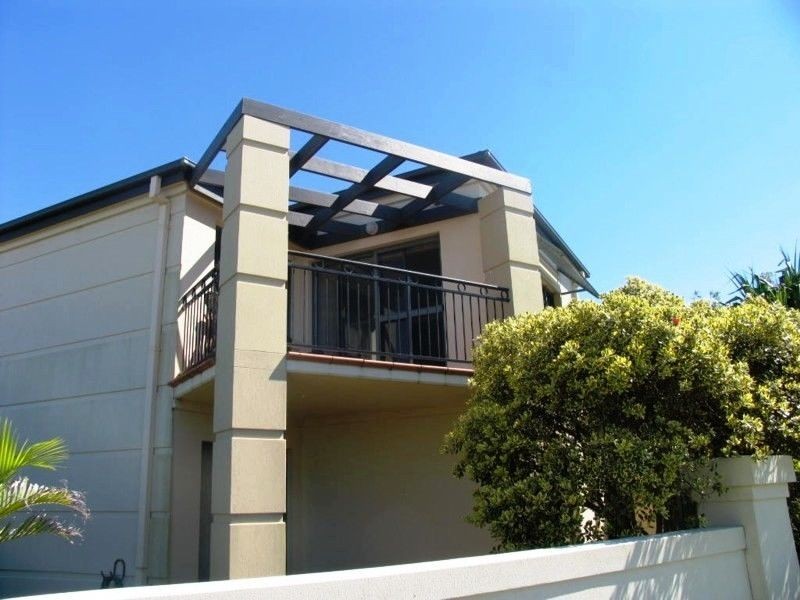 2/1-5 Beachside Way, Yamba NSW 2464