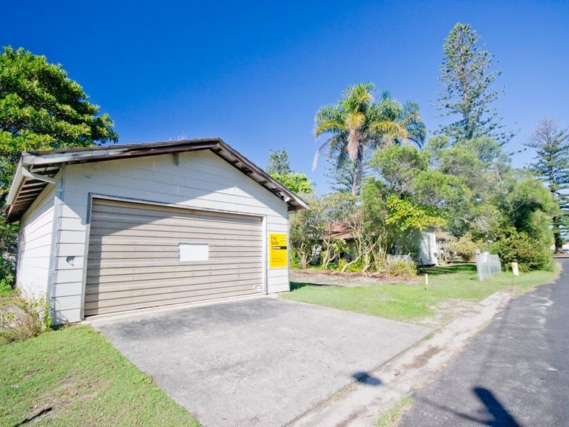 8 Little High Street, Yamba NSW 2464