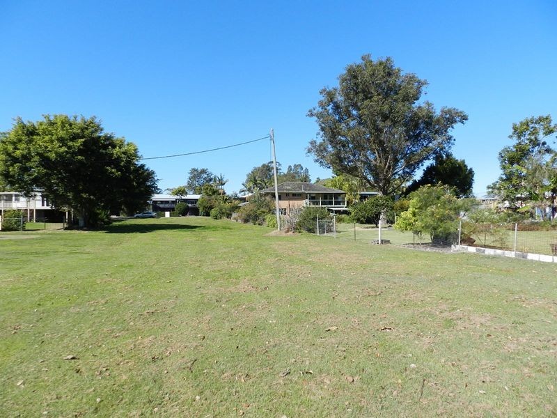 5 Carrington Street and 8-10 River Street, Palmers Island NSW 2463