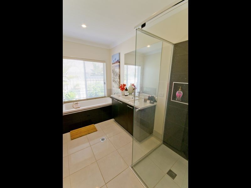 9 Harold Tory Drive, Yamba NSW 2464