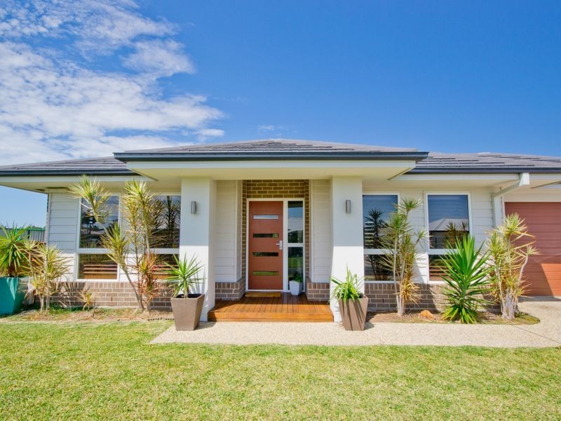 9 Harold Tory Drive, Yamba NSW 2464