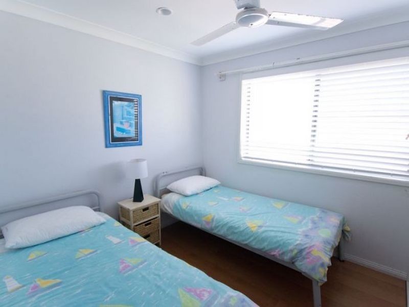 Edgewater 1/12 Pacific Parade, Yamba NSW 2464