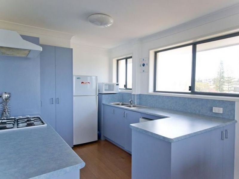 Edgewater 1/12 Pacific Parade, Yamba NSW 2464