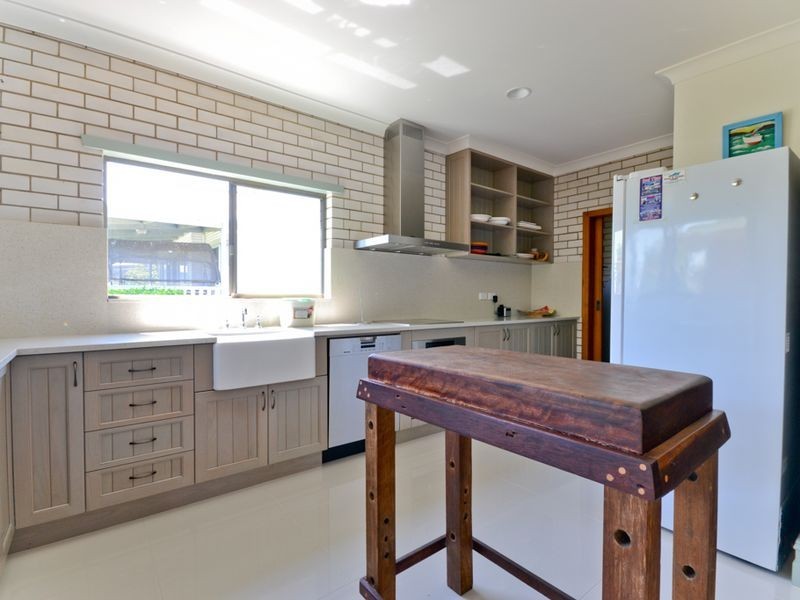 6 Bent Street, Yamba NSW 2464