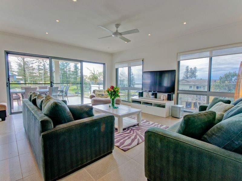 2/33 Clarence Street, Yamba NSW 2464