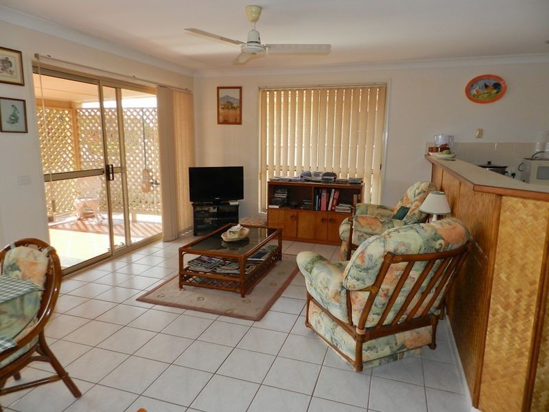 2/6 Nabilla Court, Yamba NSW 2464