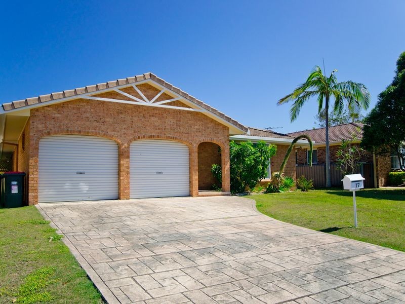 17 Mariners Way, Yamba NSW 2464