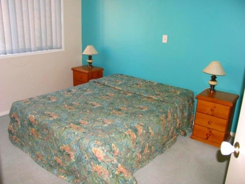 2/4 – 8 Beachside Way, Yamba NSW 2464