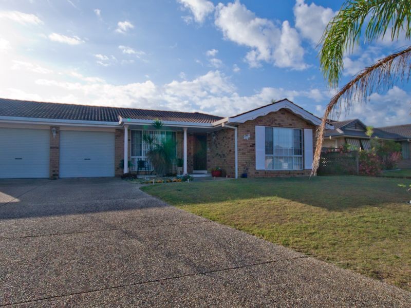 8 Melaleuca Drive, Yamba NSW 2464