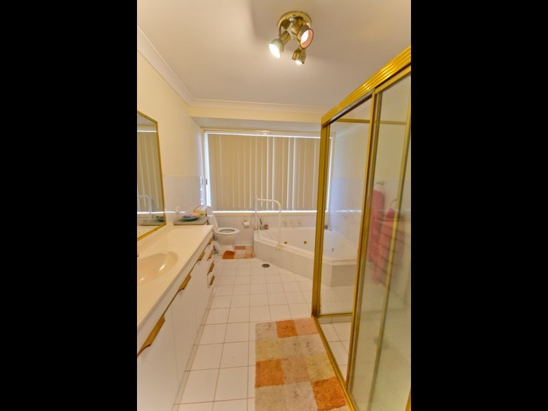 8 Melaleuca Drive, Yamba NSW 2464