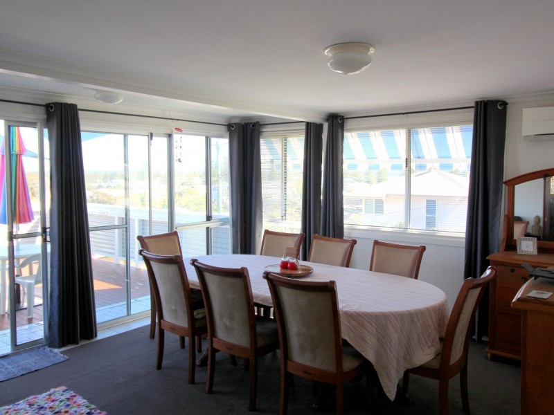42 Yamba Street, Yamba NSW 2464