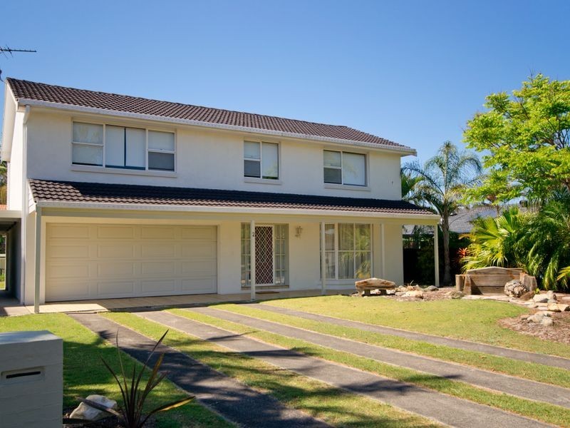 2 The Peninsula, Yamba NSW 2464