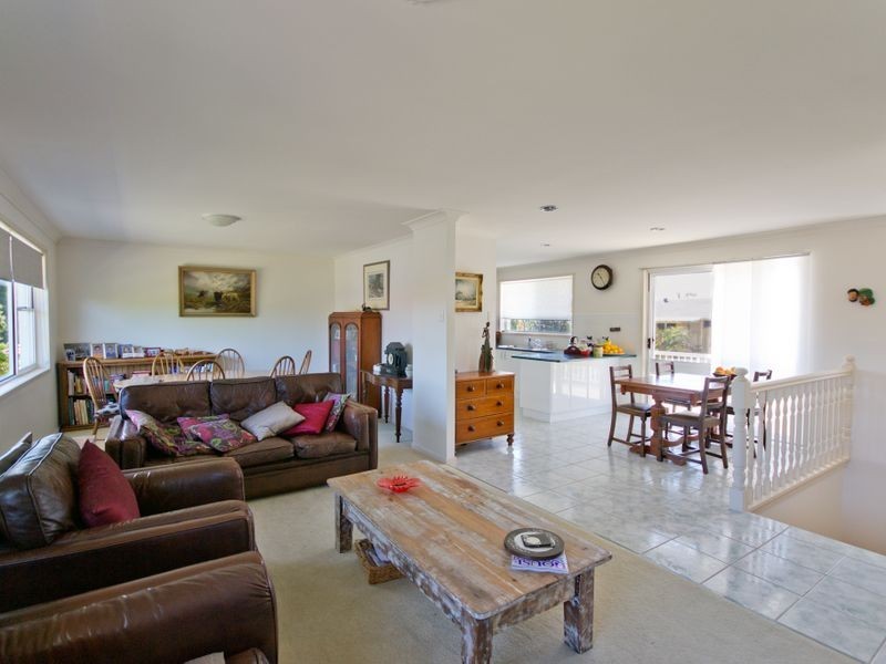 2 The Peninsula, Yamba NSW 2464