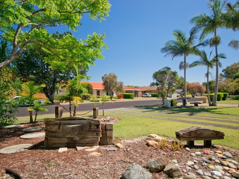 2 The Peninsula, Yamba NSW 2464