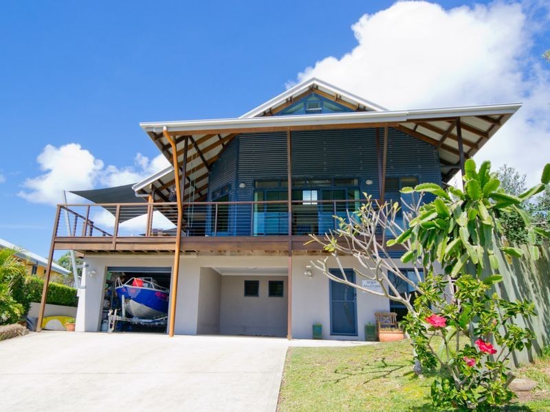 11 Bay Street, Angourie NSW 2464