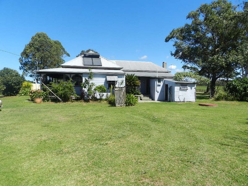122 Amos Road, Palmers Island NSW 2463