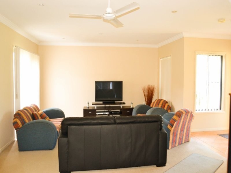 33 Oceania Court, Yamba NSW 2464