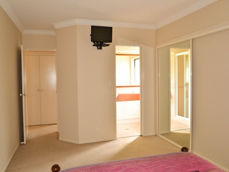 33 Oceania Court, Yamba NSW 2464