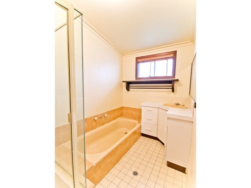 30 Young Street, Wooloweyah NSW 2464