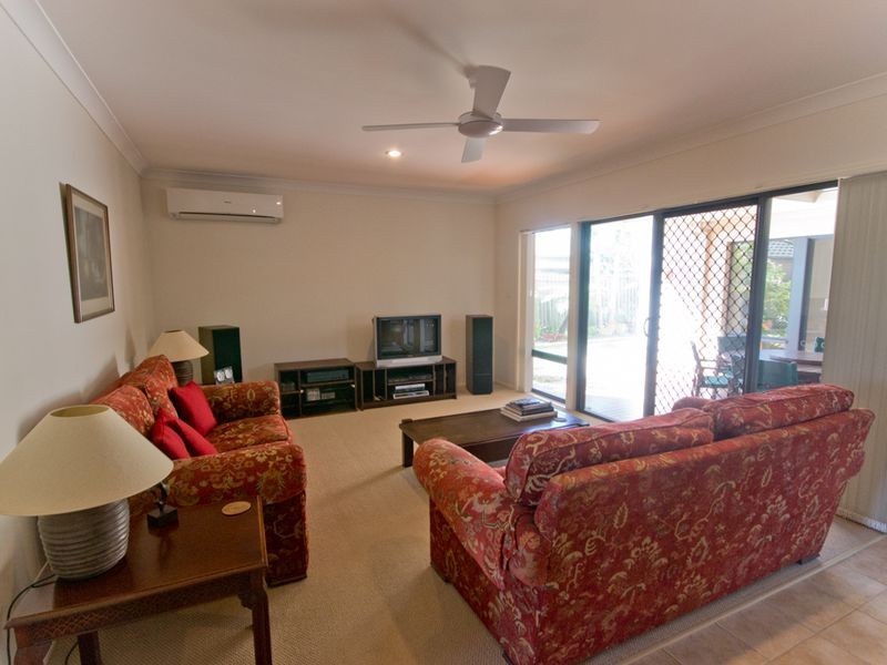 35 Oceania Court, Yamba NSW 2464