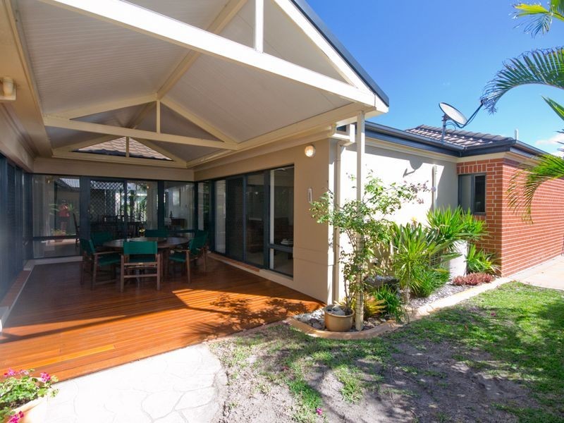 35 Oceania Court, Yamba NSW 2464