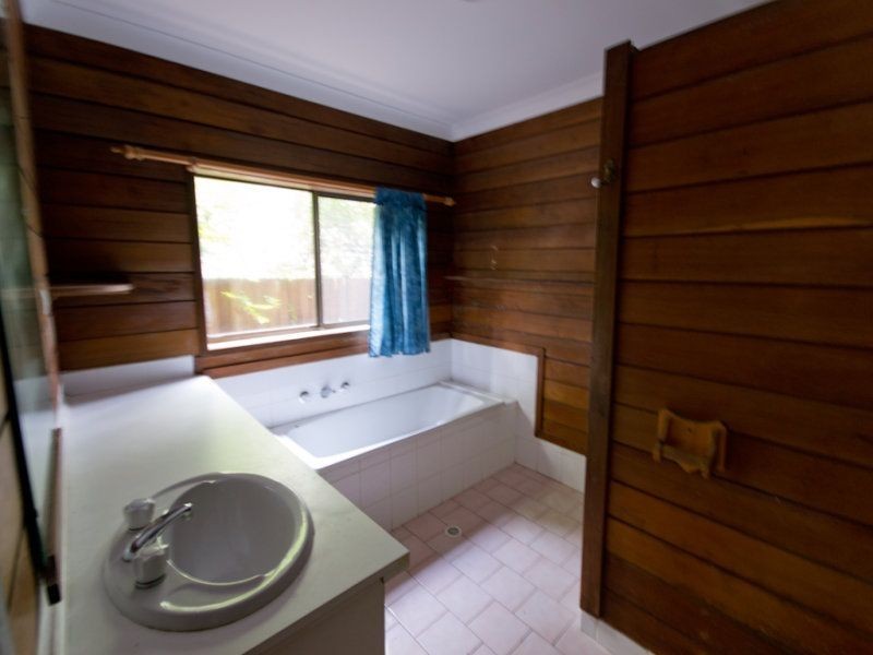 1 Campbell Lane, Wooloweyah NSW 2464