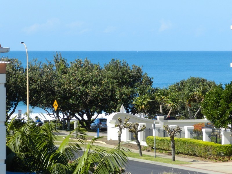 Unit 2/1-5 Beachside Way, Yamba NSW 2464