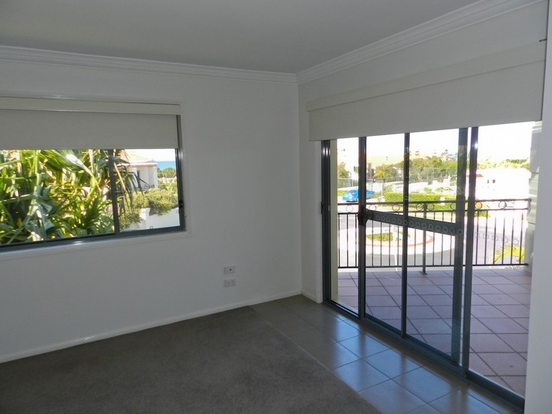 Unit 2/1-5 Beachside Way, Yamba NSW 2464