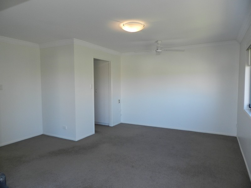 Unit 2/1-5 Beachside Way, Yamba NSW 2464