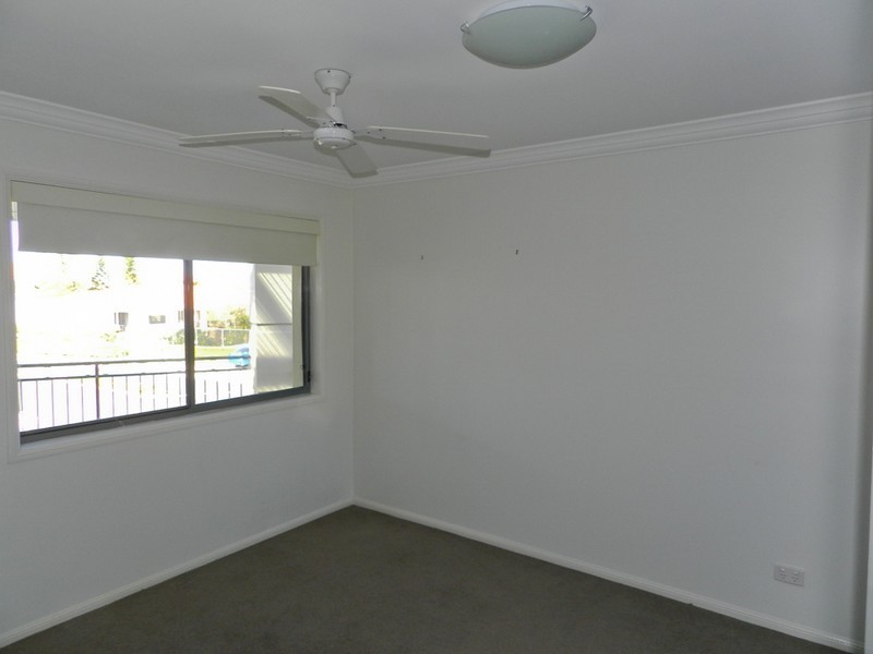 Unit 2/1-5 Beachside Way, Yamba NSW 2464