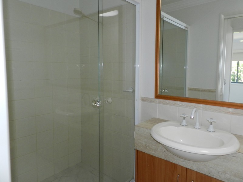 Unit 2/1-5 Beachside Way, Yamba NSW 2464