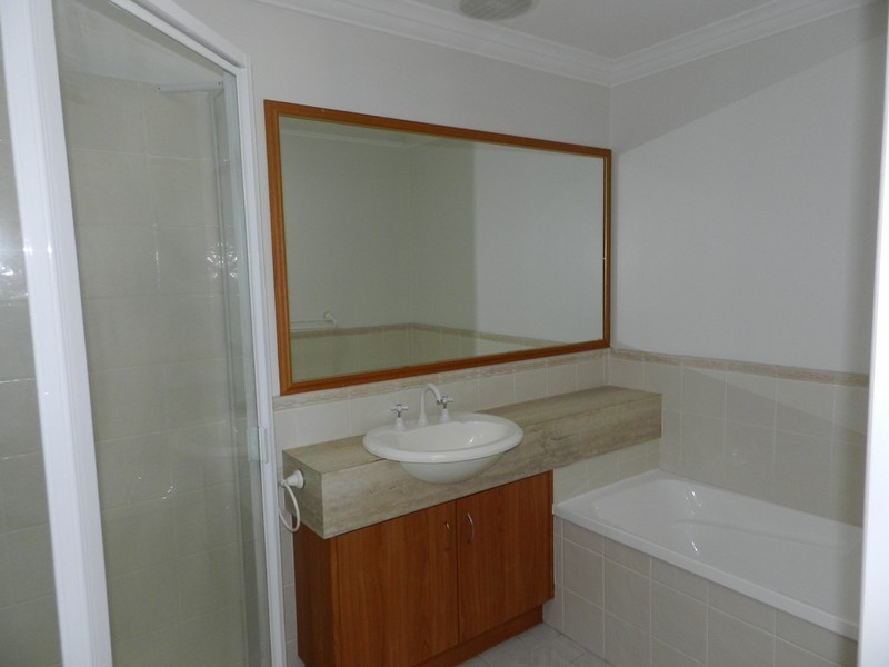 Unit 2/1-5 Beachside Way, Yamba NSW 2464