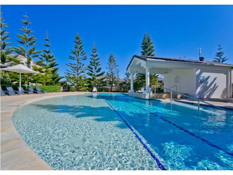 Unit 25/20 Pacific Parade, Yamba NSW 2464