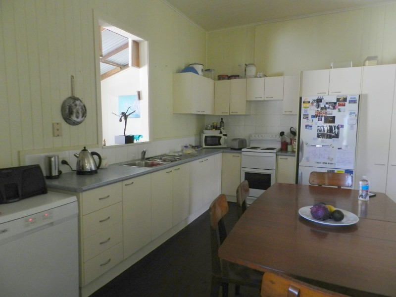 13 High Street, Yamba NSW 2464